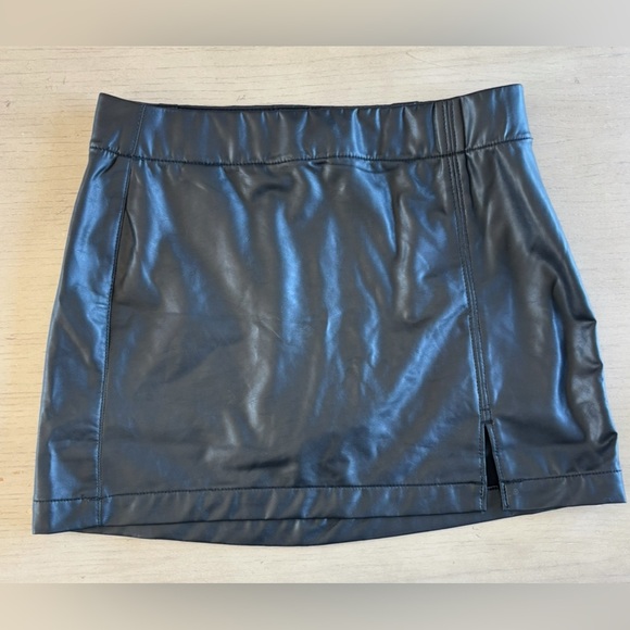 American Eagle Outfitters Dresses & Skirts - AE High Waisted Vegan Leather Mini Skort